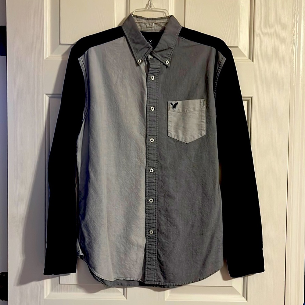 American Eagle L/S black and gray button down shirt size M medium